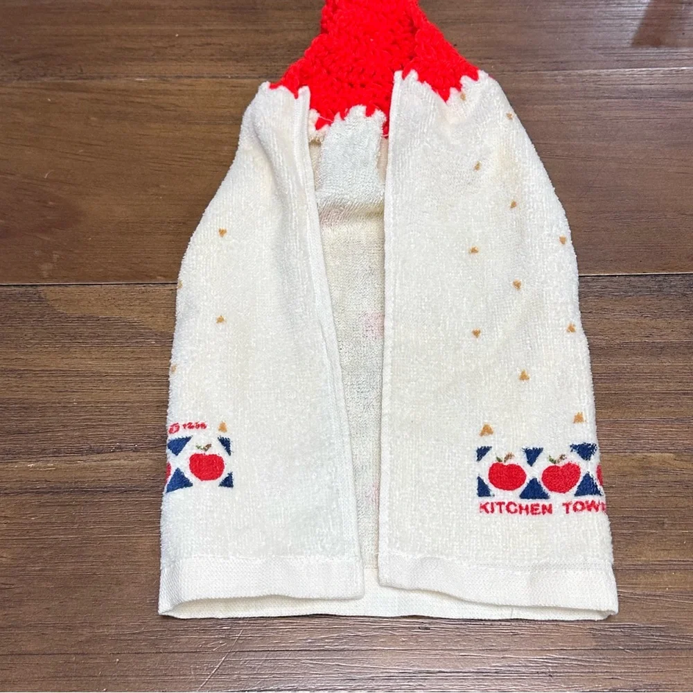 Vintage‎ Handmade Crochet Kitchen Towel Teddy Bear Apples Red White 90’s vibe